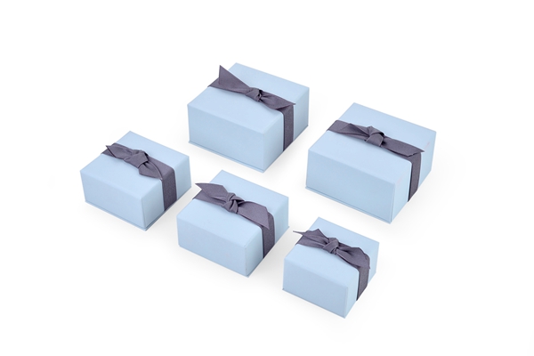 B&M Custom logo blue color jewelry package box with ribbon