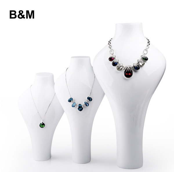 B&M Custom White Lacquer Necklace Busts Resin Necklace Display 